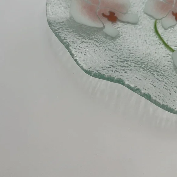 Fused Glass Scalloped Large Plate/Bowl Pink Pansies Green leaves - Picture 12 of 16